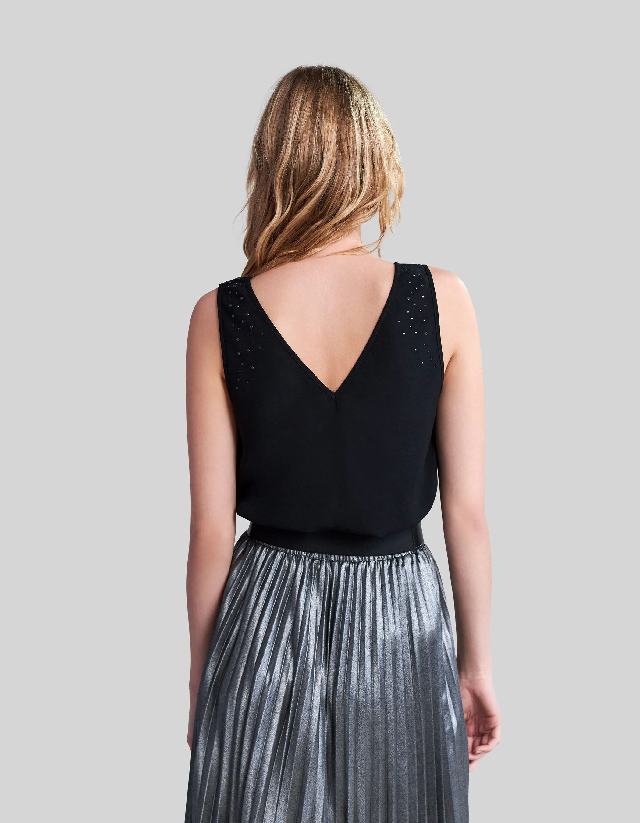 Top noir recyclé à clous réversible devant dos Femme
